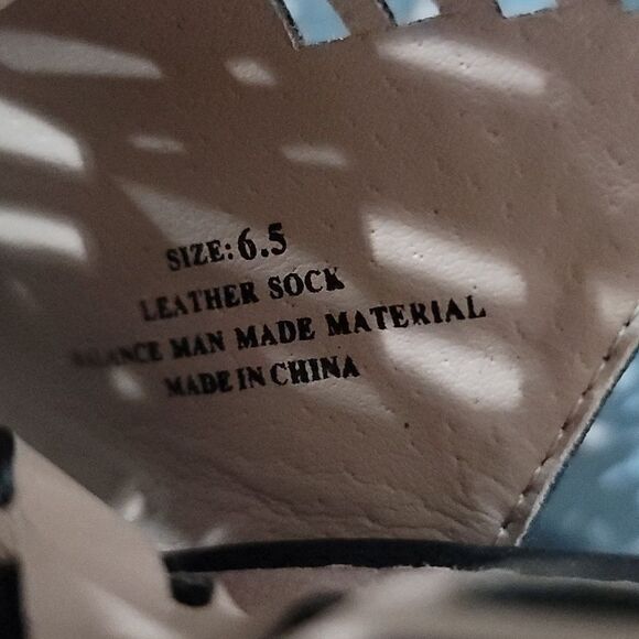 RESTRICTED OPEN-TOE LACE UP BLOCK HEEL ANKLE BOOTIES - Picture 13 of 13